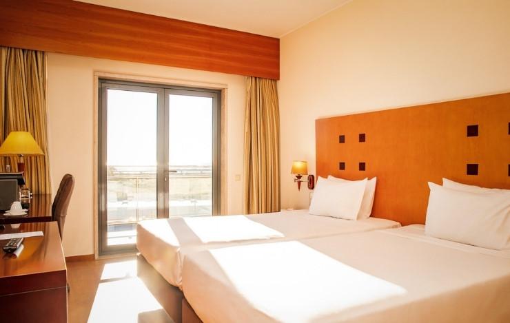 Habitación estándar VIP Executive Santa Iria Hotel Lisboa Habitación estándar VIP Executive Santa Iria Hotel Lisboa